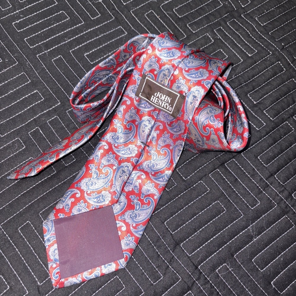 John Henry 100% Silk Red Paisley Print Men's Tie